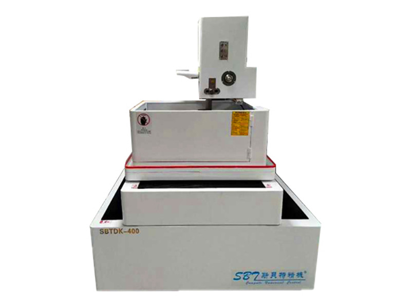 ����˿������и��